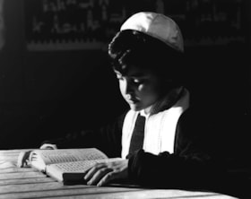 PC1-6-784-Sephardic-boy-reading thumbnail